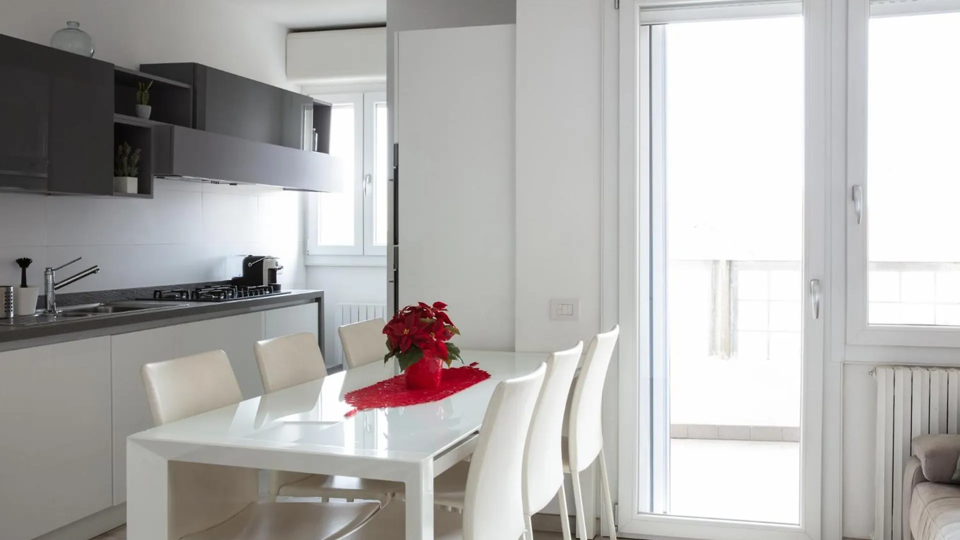 Dehomes - Porta Genova Luxury Stay Milano