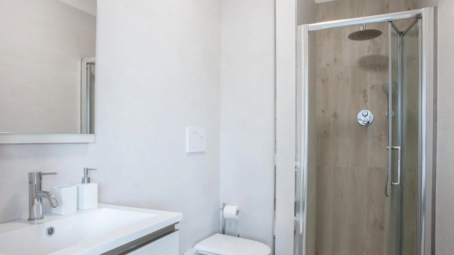 Dehomes - Porta Genova Luxury Stay Milano Daire