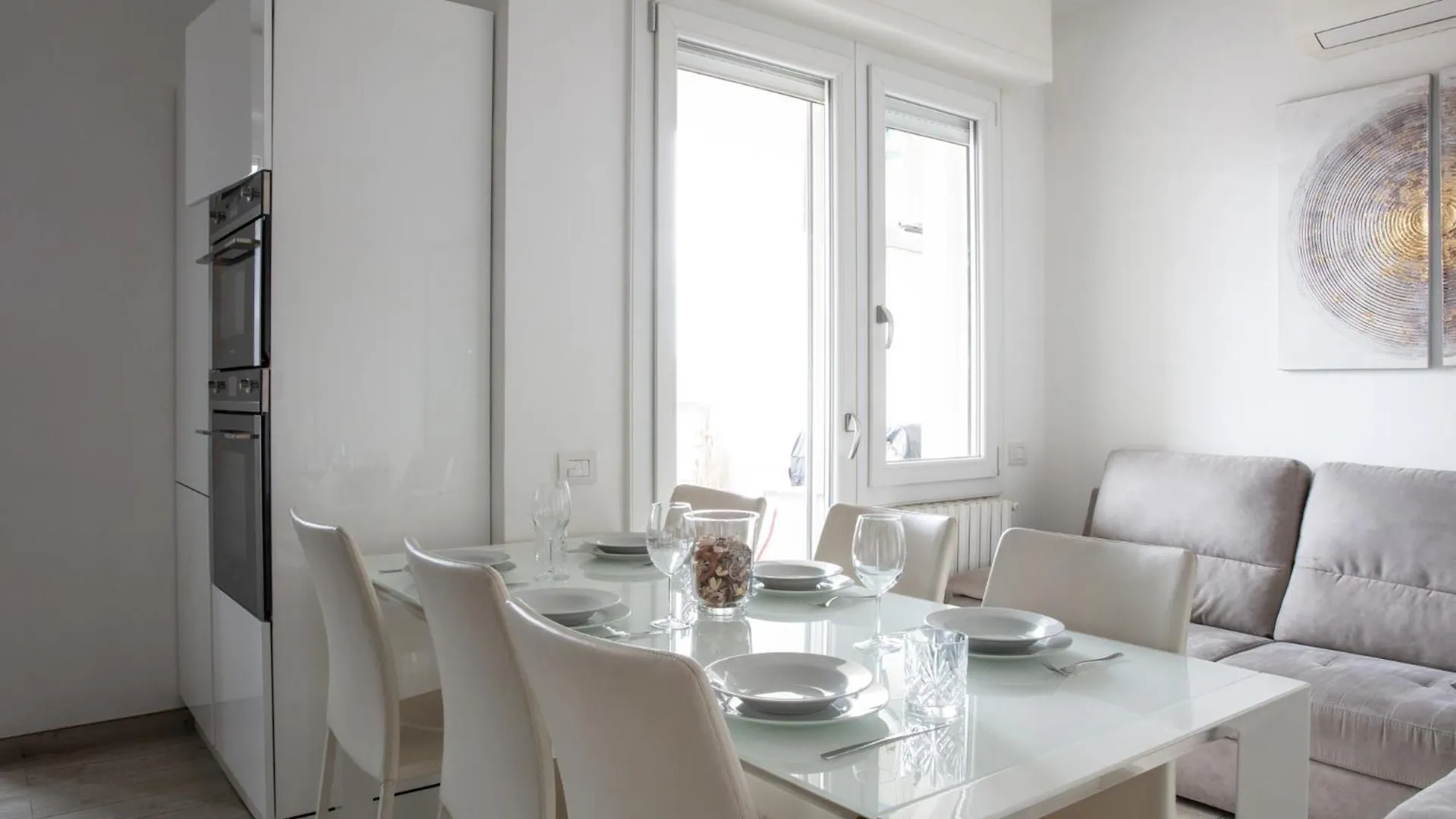 Dehomes - Porta Genova Luxury Stay Milano Daire