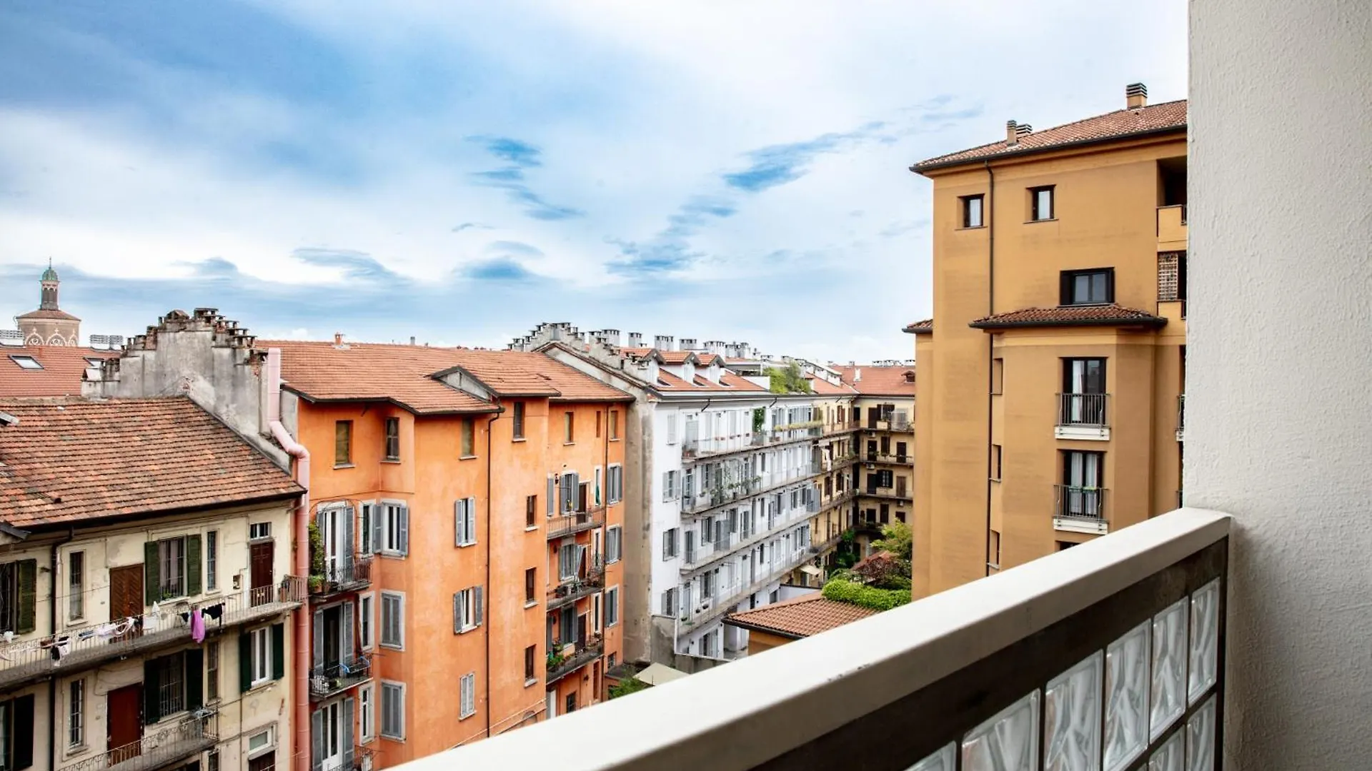 Dehomes - Porta Genova Luxury Stay Milano 0*,  İtalya