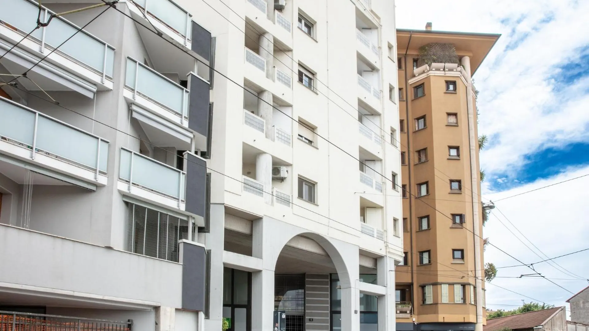 Dehomes - Porta Genova Luxury Stay Milano